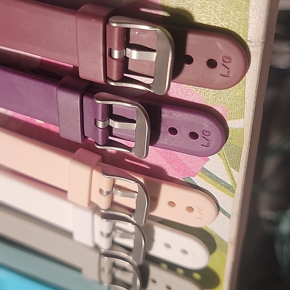 Fit it charge 4 bands - Picture 2 of 2